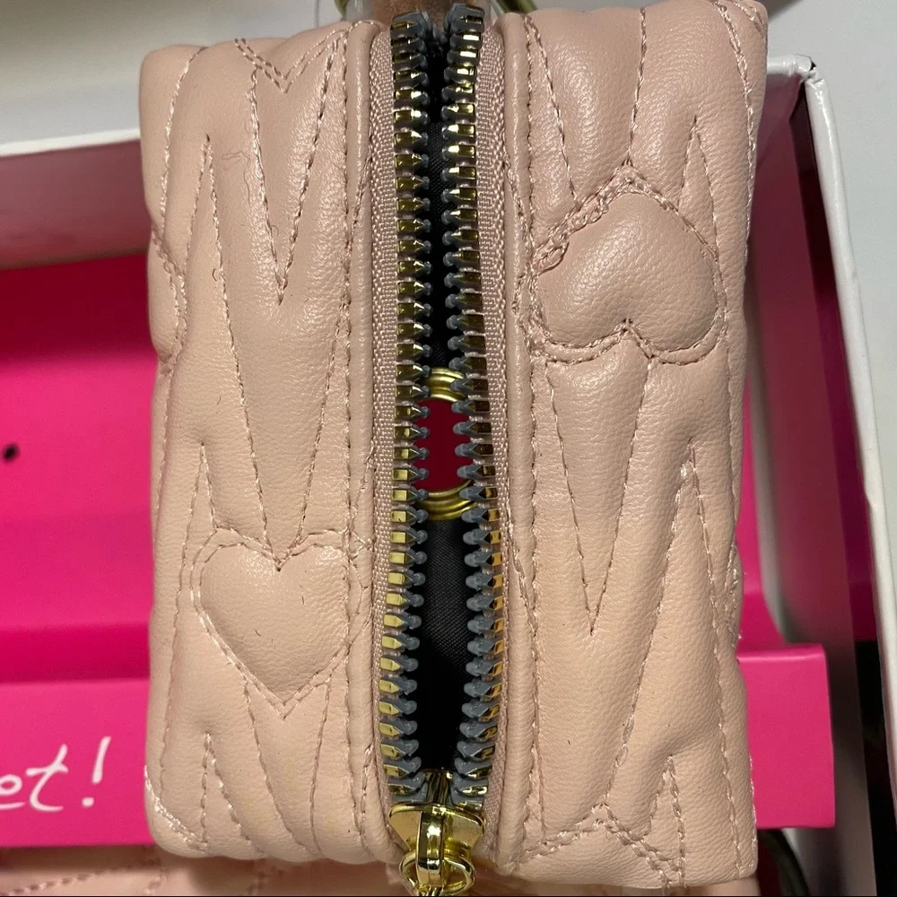 Betsey Johnson Pet Set Pale Pink Heart Crossbody Bag Waste Bag and Dog Collar